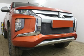 3 499 р. Защитная сетка в бампер (середина, ячейка 3х7 мм) Alfeco Стандарт Mitsubishi L200 5 KK,KL рестайлинг (2018-2022) (Чёрная)  с доставкой в г. Воронеж. Увеличить фотографию 4