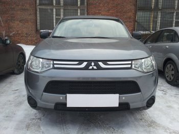 5 999 р. Защитная сетка в бампер (2 части, ячейка 3х7 мм) Alfeco Стандарт  Mitsubishi Outlander  GF (2012-2014) дорестайлинг (Чёрная)  с доставкой в г. Воронеж. Увеличить фотографию 1