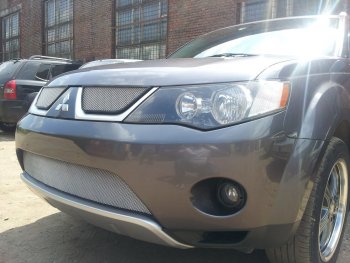3 079 р. Защитная сетка в бампер (верх, ячейка 3х7 мм) Alfeco Стандарт Mitsubishi Outlander XL (CW)  дорестайлинг (2005-2009) (Хром)  с доставкой в г. Воронеж. Увеличить фотографию 3