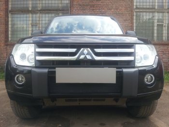 Защитная сетка в бампер (низ, ячейка 3х7 мм) Стрелка11 Стандарт Mitsubishi Pajero 4 V80 дорестайлинг (2006-2011) (Чёрная)