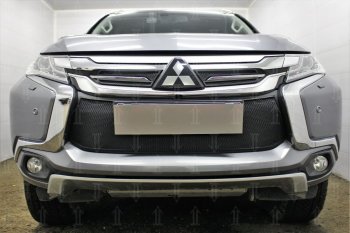 Защитная сетка в бампер (низ, ячейка 3х7 мм) Стрелка11 Стандарт Mitsubishi Pajero Sport  QE (2015-2021) дорестайлинг (Чёрная)