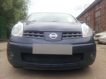Защитная сетка в бампер (низ, ячейка 3х7 мм) Стрелка11 Стандарт Nissan Note 1 E11 дорестайлинг (2004-2008) (Чёрная)