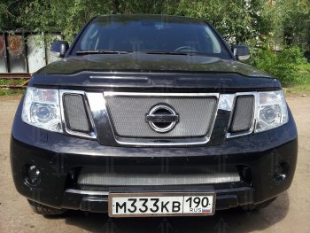 Защитная сетка в бампер (низ, ячейка 3х7 мм) Стрелка11 Стандарт Nissan Navara 2 D40 рестайлинг (2010-2016) (Хром)
