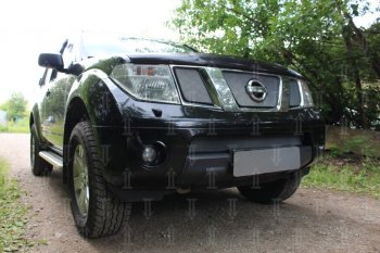 3 079 р. Защитная сетка в бампер (низ, ячейка 3х7 мм) Стрелка11 Стандарт  Nissan Navara  2 D40 - Pathfinder  R51 (Хром)  с доставкой в г. Воронеж. Увеличить фотографию 2