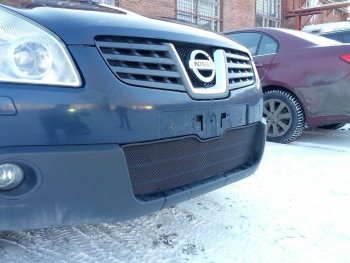 2 999 р. Защитная сетка в бампер (низ, ячейка 3х7 мм) Стрелка11 Стандарт Nissan Qashqai 1 дорестайлинг (2007-2010) (Чёрная)  с доставкой в г. Воронеж. Увеличить фотографию 3