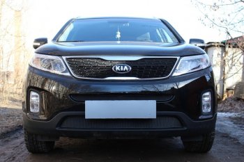 3 899 р. Защитная сетка в бампер (низ, ячейка 4х10 мм) Alfeco Премиум KIA Sorento XM рестайлинг (2012-2015) (Чёрная)  с доставкой в г. Воронеж. Увеличить фотографию 1