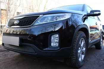 3 899 р. Защитная сетка в бампер (низ, ячейка 4х10 мм) Alfeco Премиум  KIA Sorento  XM (2012-2015) рестайлинг (Чёрная)  с доставкой в г. Воронеж. Увеличить фотографию 4