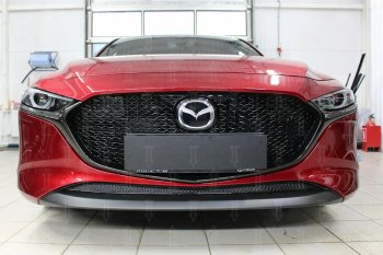 3 759 р. Защитная сетка в бампер (низ, ячейка 4х10 мм) Alfeco Премиум  Mazda 3/Axela  BP (2019-2025) хэтчбэк (Чёрная)  с доставкой в г. Воронеж. Увеличить фотографию 2