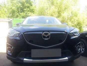 Защитная сетка в бампер (верх, с парктроником, ячейка 4х10 мм) Alfeco Премиум Mazda CX-5 KE дорестайлинг (2011-2014) (Чёрная)