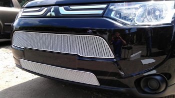 3 799 р. Защитная сетка в бампер (низ, ячейка 3х7 мм) Alfeco Стандарт Mitsubishi Outlander GF дорестайлинг (2012-2014) (Хром)  с доставкой в г. Воронеж. Увеличить фотографию 1