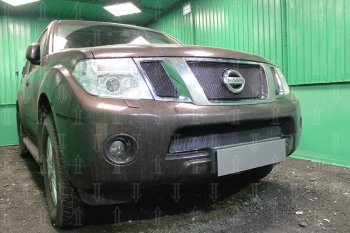 4 099 р. Защитная сетка в бампер (низ, ячейка 4х10 мм) Стрелка11 Премиум Nissan Navara 2 D40 рестайлинг (2010-2016) (Чёрная)  с доставкой в г. Воронеж. Увеличить фотографию 3