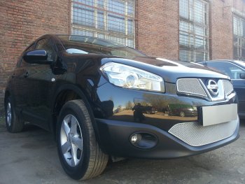 4 799 р. Защитная сетка в бампер (низ, ячейка 4х10 мм) Стрелка11 Премиум Nissan Qashqai 1 J10 рестайлинг (2010-2013) (Хром)  с доставкой в г. Воронеж. Увеличить фотографию 2