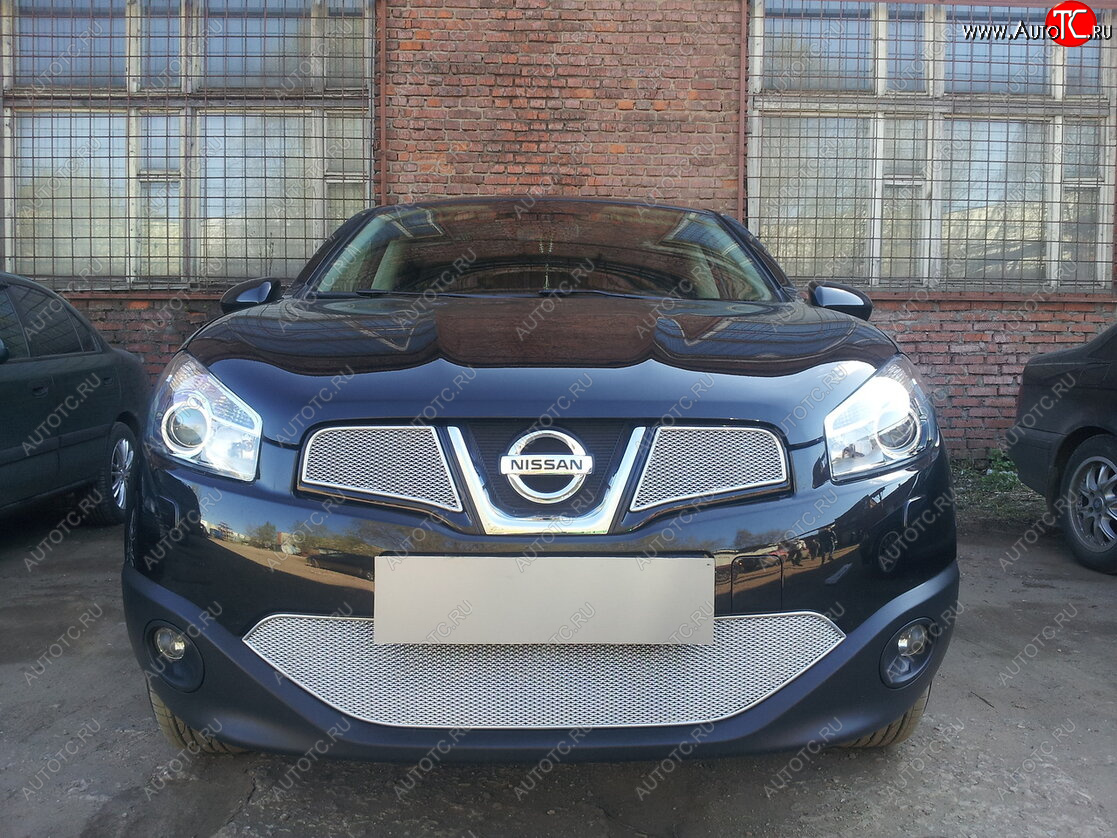 4 799 р. Защитная сетка в бампер (низ, ячейка 4х10 мм) Стрелка11 Премиум Nissan Qashqai 1 J10 рестайлинг (2010-2013) (Хром)  с доставкой в г. Воронеж