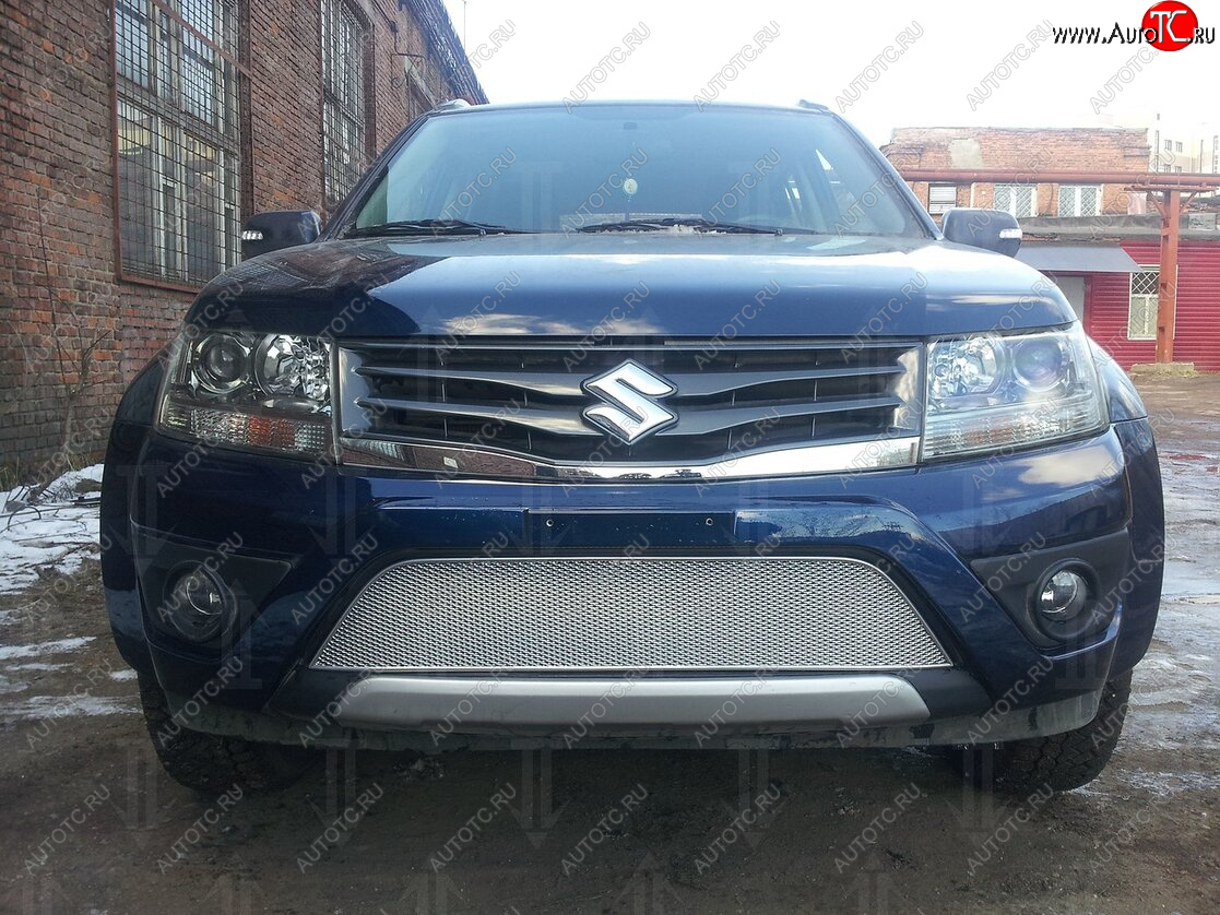 4 299 р. Защитная сетка в бампер (низ, ячейка 4х10 мм) Стрелка11 Премиум  Suzuki Grand Vitara ( JT 5 дверей,  JT) (2012-2016) 2-ой рестайлинг, 3 двери 2-ой рестайлинг (Хром)  с доставкой в г. Воронеж