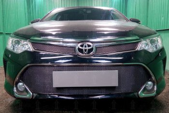 Защитная сетка в бампер (низ, ячейка 4х10 мм) Стрелка11 Премиум Toyota Camry  XV55 (2014-2017) 1-ый рестайлинг (Чёрная)