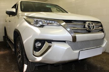 5 299 р. Защитная сетка в бампер (низ, ячейка 4х10 мм) Стрелка11 Премиум  Toyota Fortuner  AN160 (2015-2020) дорестайлинг (Хром)  с доставкой в г. Воронеж. Увеличить фотографию 3