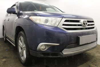 4 799 р. Защитная сетка в бампер (низ, ячейка 4х10 мм) Стрелка11 Премиум Toyota Highlander XU40 рестайлинг (2010-2013) (Хром)  с доставкой в г. Воронеж. Увеличить фотографию 2