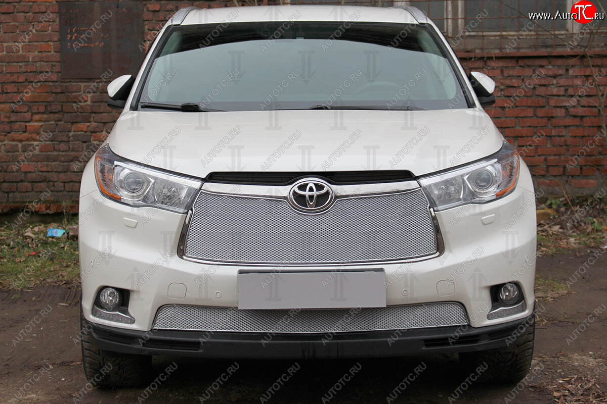 4 299 р. Защитная сетка в бампер (низ, ячейка 4х10 мм) Стрелка11 Премиум  Toyota Highlander  XU50 (2013-2017) дорестайлинг (Хром)  с доставкой в г. Воронеж