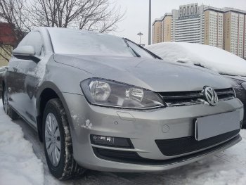 4 299 р. Защитная сетка в бампер (низ, ячейка 4х10 мм) Стрелка11 Премиум Volkswagen Golf 7 рестайлинг, хэтчбэк 5 дв. (2017-2020) (Чёрная)  с доставкой в г. Воронеж. Увеличить фотографию 2