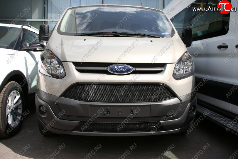 5 999 р. Сетка на бампер внешняя для FORD Tourneo Custom 2014-2017, 2 шт., черн., 15 мм, для автомобилей с передним парктроником  Форд Турнео коннект Arbori 01-170814-151  с доставкой в г. Воронеж