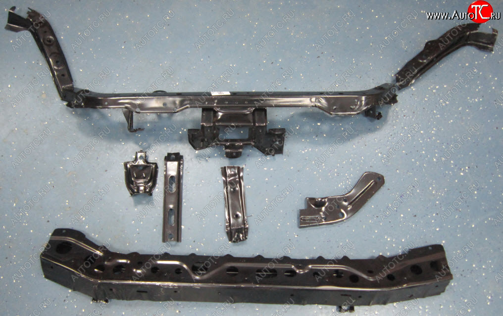 5 999 р. Рамка радиатора (телевизор, пр-во Китай) BODYPARTS Nissan Tiida 1 хэтчбэк C11 дорестайлинг, Япония (2004-2007)  с доставкой в г. Воронеж