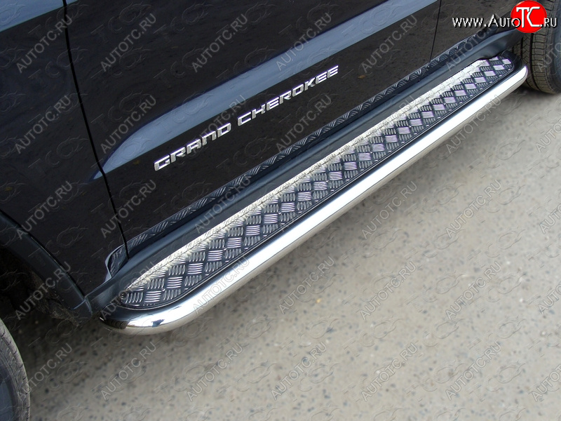 36 999 р. Пороги с площадкой 60,3 мм ТСС Тюнинг  Jeep Grand Cherokee  WK2 (2013-2018) 1-ый рестайлинг (серые)  с доставкой в г. Воронеж