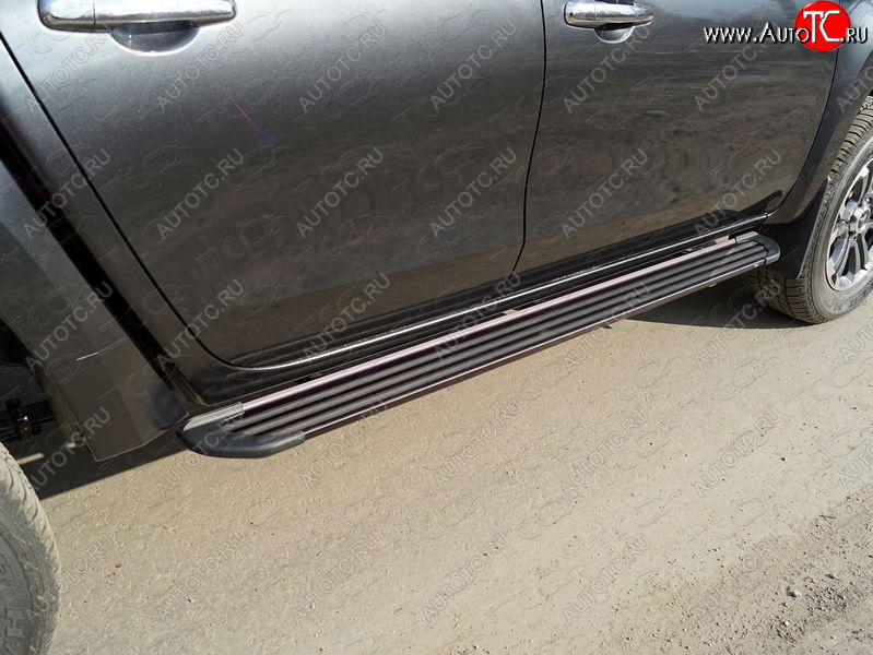 21 999 р. Пороги алюминиевые Slim Line ТСС Тюнинг  Mitsubishi L200  5 KK,KL (2018-2022) рестайлинг (Black)  с доставкой в г. Воронеж