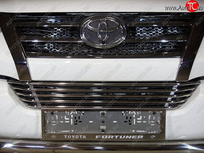 5 849 р. Нижняя декоративная вставка в бампер ТСС Тюнинг  Toyota Fortuner  AN160 (2015-2020) дорестайлинг (d 12 мм)  с доставкой в г. Воронеж