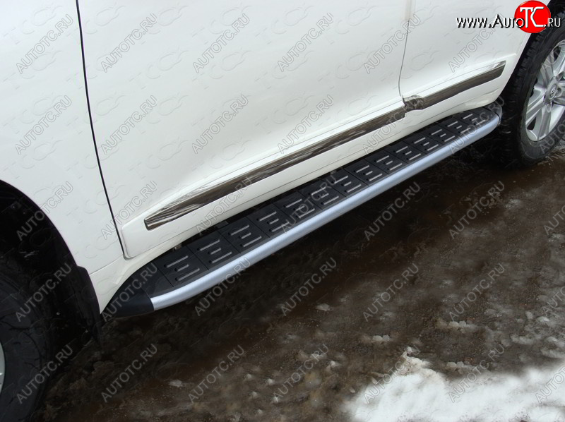 21 999 р. Пороги алюминиевые с пластиковой накладкой (кроме EXECUTIVE) ТСС Тюнинг  Toyota Land Cruiser  200 (2015-2021) 2-ой рестайлинг (карбон серебро)  с доставкой в г. Воронеж