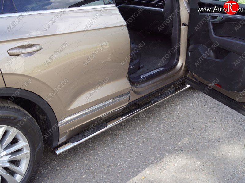 35 999 р. Пороги овальные с накладкой 75х42 мм ТСС Тюнинг  Volkswagen Touareg  2 NF (2014-2018) рестайлинг (серые)  с доставкой в г. Воронеж