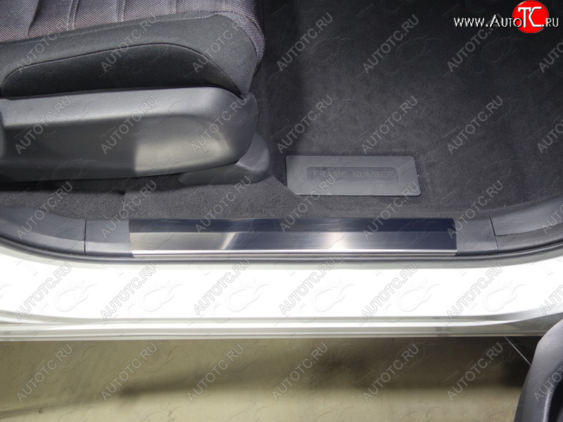 1 799 р. Накладки на пластиковые пороги, ТСС Тюнинг  Honda CR-V  RW,RT (2016-2020) дорестайлинг (лист шлифованный)  с доставкой в г. Воронеж