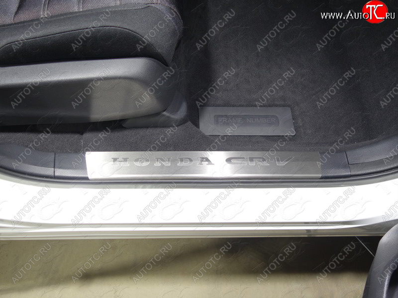 2 799 р. Накладки на пластиковые пороги, ТСС Тюнинг  Honda CR-V  RW,RT (2016-2020) дорестайлинг (лист шлифованный надпись Honda CR-V)  с доставкой в г. Воронеж