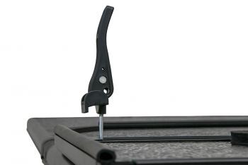 46 379 р. Крышка кузова Toyota Hilux Vigo 2005-2015 трёхсекционная, алюминиевая, черная РИФ pt-h326  с доставкой в г. Воронеж. Увеличить фотографию 10