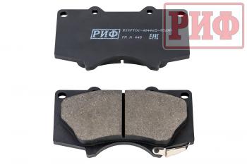 1 589 р. Колодки тормозные передние РИФ Toyota LC120,150, Hilux 2005+OEM 04465-35250, 04465-35290 ,Pajero 4 дизель 4605A472, 4605A481 РИФ riftoy-04465-35290  с доставкой в г. Воронеж. Увеличить фотографию 2