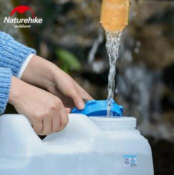 2 359 р. Канистра Naturehike кемпинговая, 18 л. серая Naturehike nh16s012-t-bg18  с доставкой в г. Воронеж. Увеличить фотографию 2