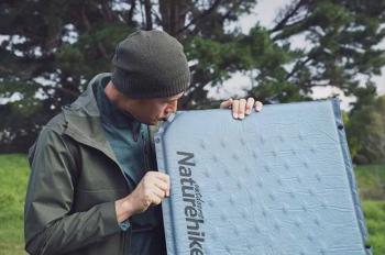 3 019 р. Коврик самонадувающийся с подушкой Naturehike, 185х60х2,5 см, синий Naturehike nh15q002-d-blsn  с доставкой в г. Воронеж. Увеличить фотографию 3