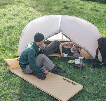 3 019 р. Коврик самонадувающийся с подушкой Naturehike, 185х60х2,5 см, песочный Naturehike nh15q002-d-yesn  с доставкой в г. Воронеж. Увеличить фотографию 5