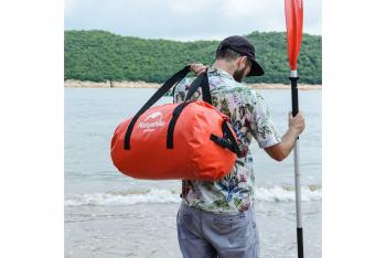 6 899 р. Гермосумка Naturehike 60 л ПВХ (красная) Naturehike nh20fsb03-r60l  с доставкой в г. Воронеж. Увеличить фотографию 9