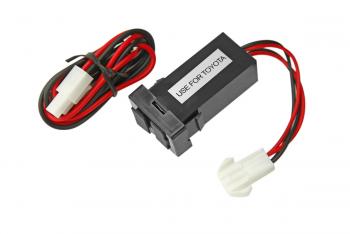 1 269 р. Розетка USB 3,1A для Toyota 32x22 РИФ rif22-4-1012800  с доставкой в г. Воронеж. Увеличить фотографию 2