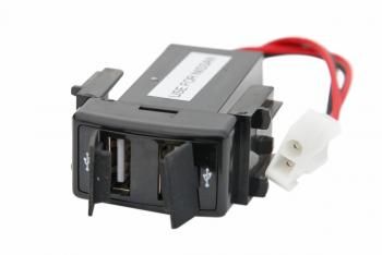 1 269 р. Розетка USB 3,1A для Nissan 35x13 РИФ rif22-4-1013100  с доставкой в г. Воронеж. Увеличить фотографию 1