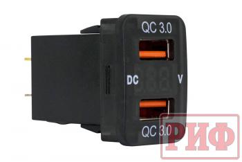 1 589 р. Розетка USB 2 QC 3.0 с вольтметром для Toyota 32x20 РИФ rif22-4-1013500  с доставкой в г. Воронеж. Увеличить фотографию 1