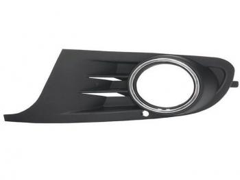 Левая вставка переднего бампера (с отверстием под ПТФ, пр-во Китай) BodyParts Volkswagen Golf  6 (2008-2014) хэтчбэк 5 дв. (молдинг хром)
