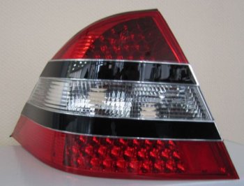 24 999 р. W220 ФОНАРЬ ЗАДН ВНЕШН Л+П (КОМПЛЕКТ) ДИЗАЙН W221 ПОЛНОСТЬЮ С ДИОД С ЧЕРН МОЛДИНГ КРАСН-БЕЛ EAGLE EYES md22098-741rw-n  с доставкой в г. Воронеж. Увеличить фотографию 1