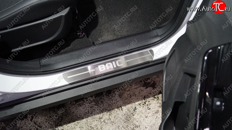3 799 р. Накладки на пороги, ТСС Тюнинг  BAIC BJ40 (2022-2025) (лист шлифованный надпись BAIC)  с доставкой в г. Воронеж