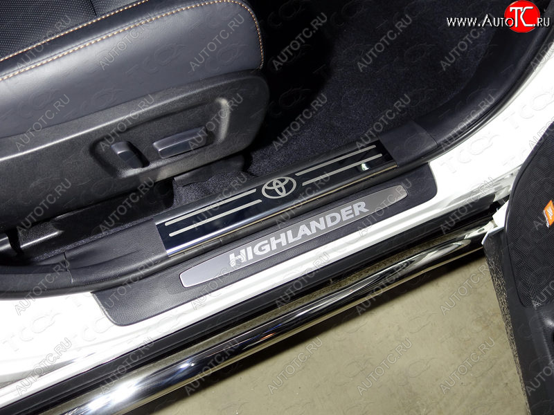 1 000 000 р. Накладки на пластиковые пороги (2шт) ТСС Тюнинг Toyota Highlander XU50 рестайлинг (2016-2020) (лист зеркальный логотип Toyota)  с доставкой в г. Воронеж