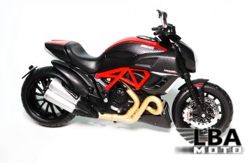 1 599 р. Модель мотоцикла Ducati Diavel Красно-Черного цвета масштаб 112  пм-00002223  с доставкой в г. Воронеж. Увеличить фотографию 1