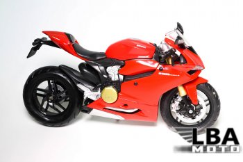 1 599 р. Модель мотоцикла Ducati 1199 Красного цвета масштаб 112  пм-00002232  с доставкой в г. Воронеж. Увеличить фотографию 1