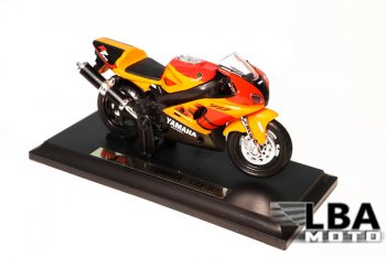 1 299 р. Модель мотоцикла Yamaha YZF-R7 Оранжево-Черного цвета масштаб 118  пм-00002239  с доставкой в г. Воронеж. Увеличить фотографию 1