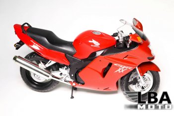 1 599 р. Модель мотоцикла Honda CBR1100xx Красного цвета масштаб 1 12  пм-00000847  с доставкой в г. Воронеж. Увеличить фотографию 1