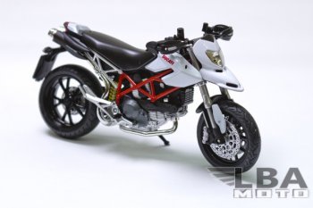 1 599 р. Модель мотоцикла Ducati Hypermotard 10 Белого цвета масштаб 112  пм-00000858  с доставкой в г. Воронеж. Увеличить фотографию 1